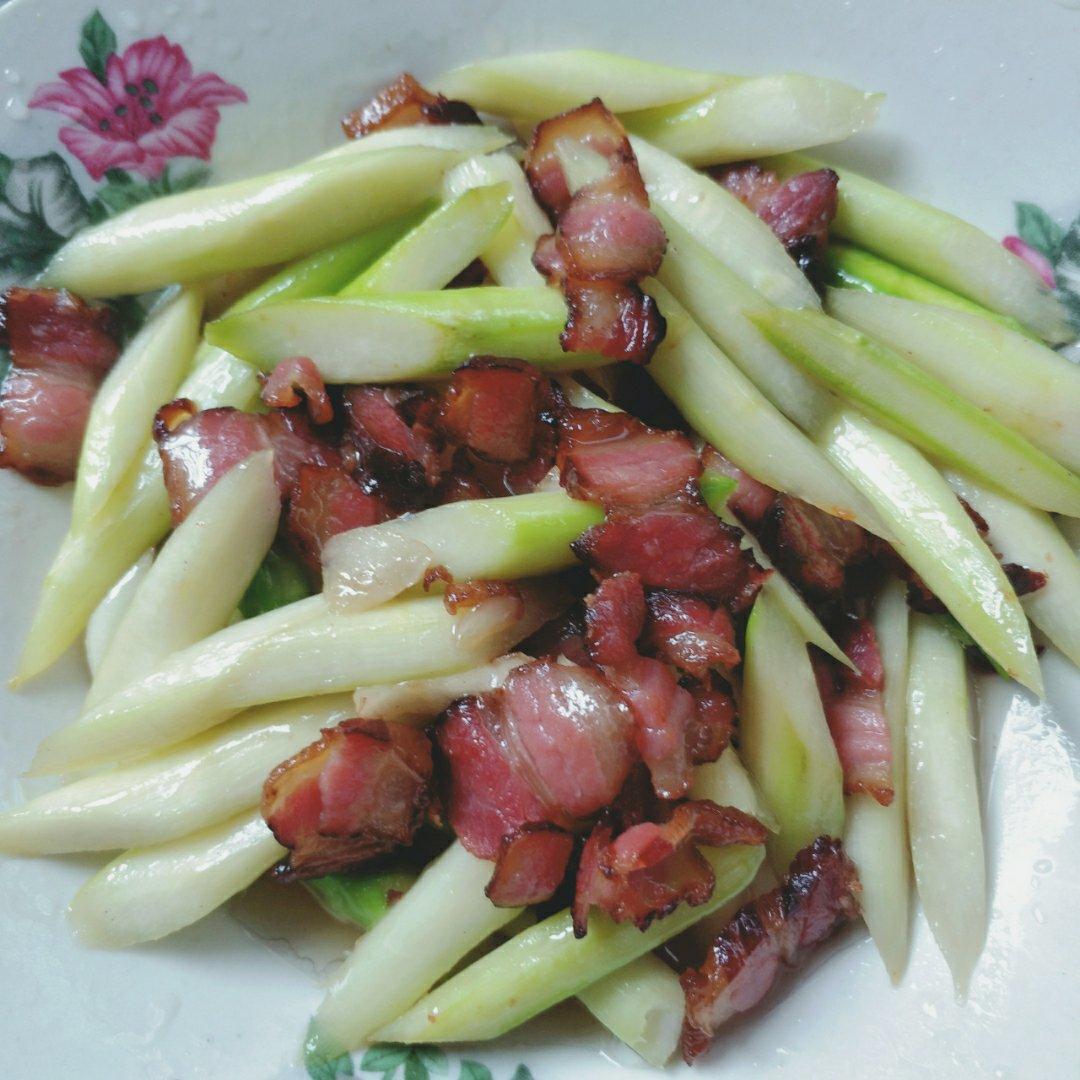 腊肉炒芦笋