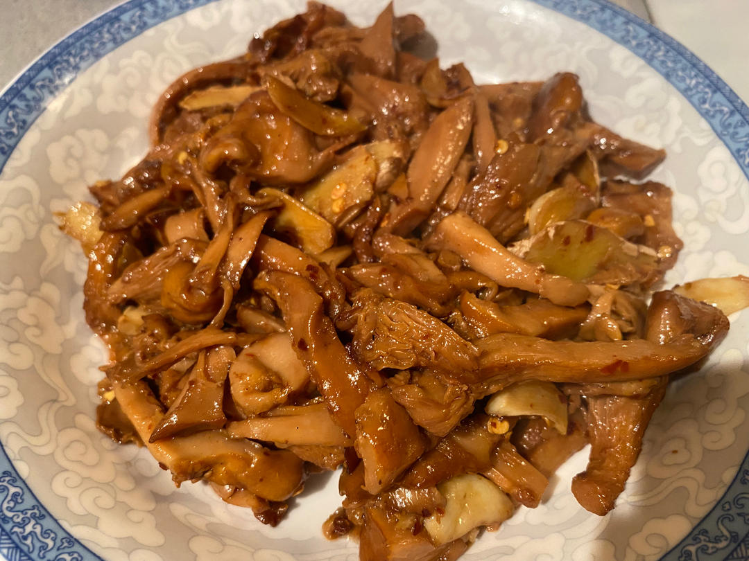 炒鸡油菌