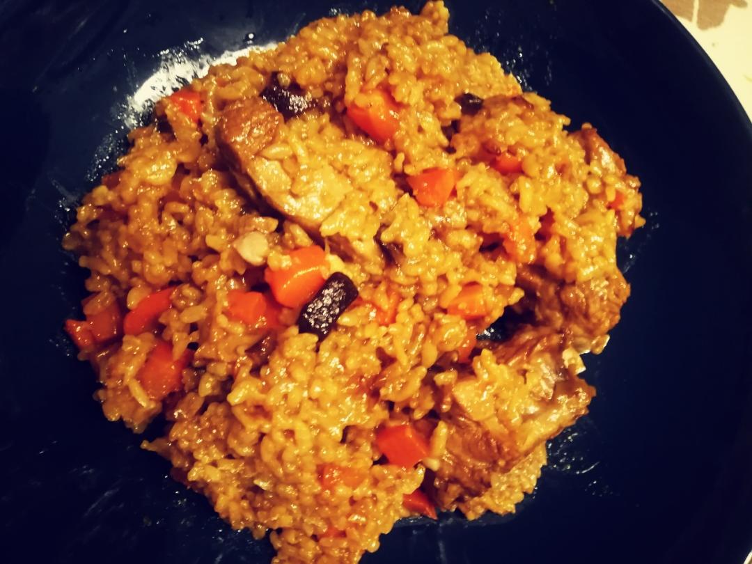 喷香排骨焖饭（爆好吃）