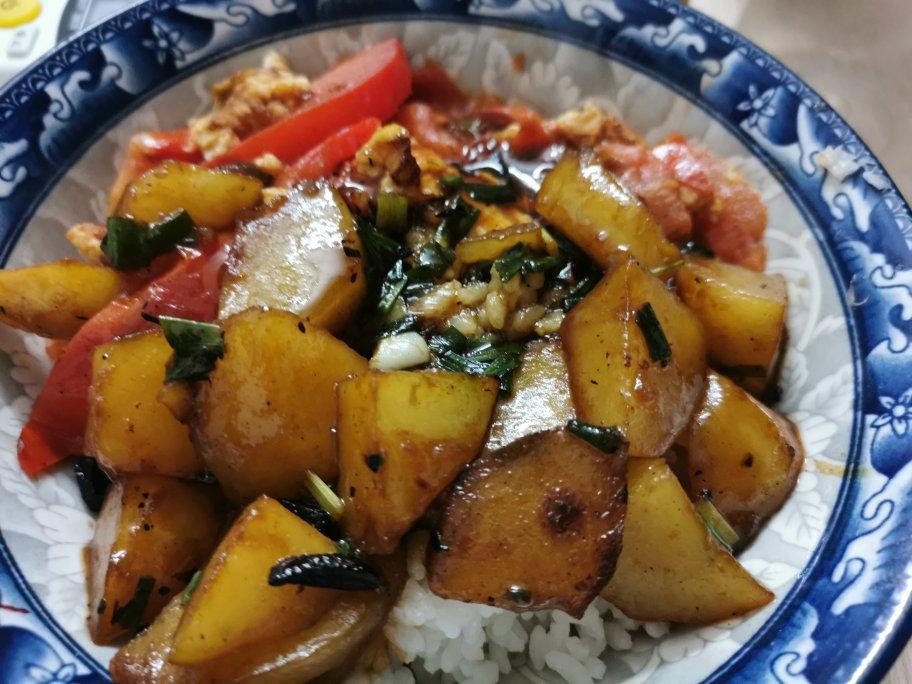 🔥巨下饭，软糯入味！比肉还好吃的红烧土豆