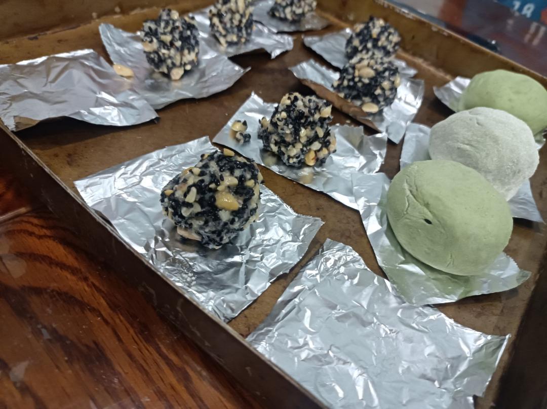 清明必吃的艾草青团