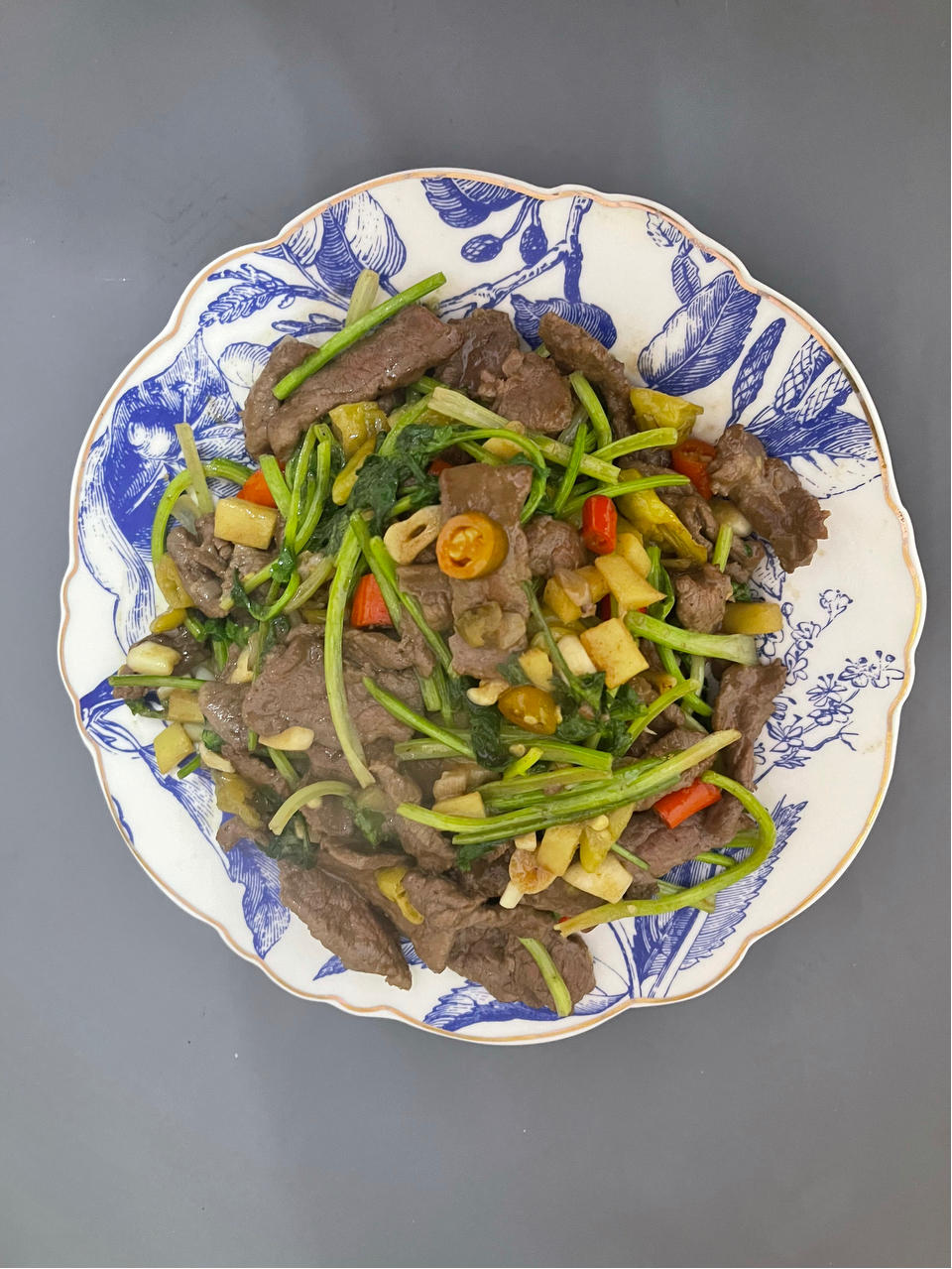 小炒黄牛肉，肉嫩味香！太好吃了简直是米饭杀手！