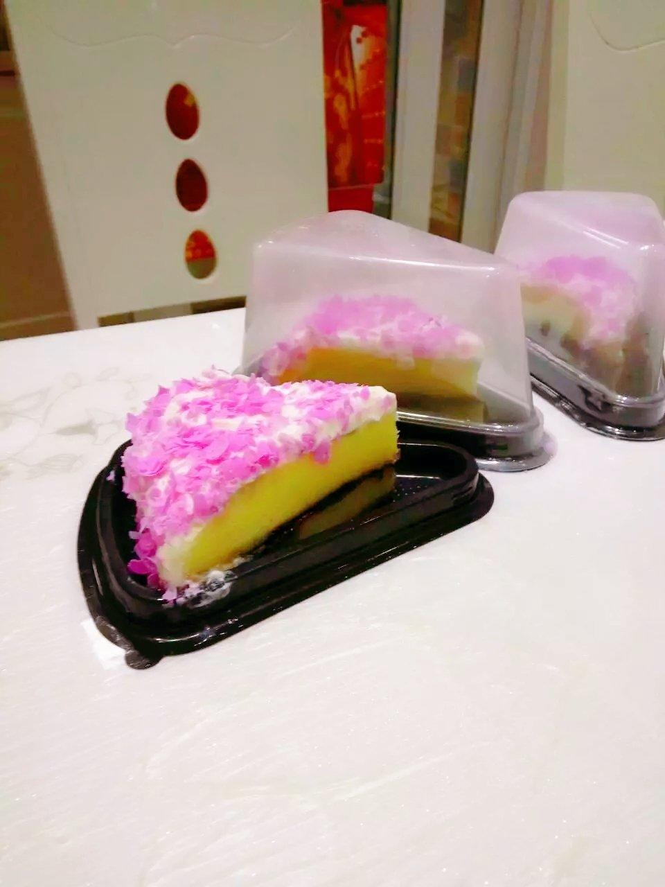 做法超简单的小草莓生日蛋糕