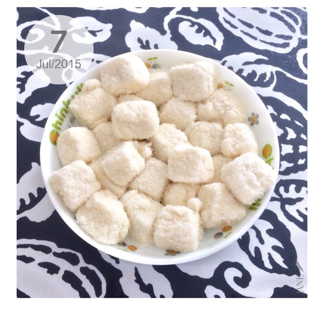 椰丝牛奶小方糕