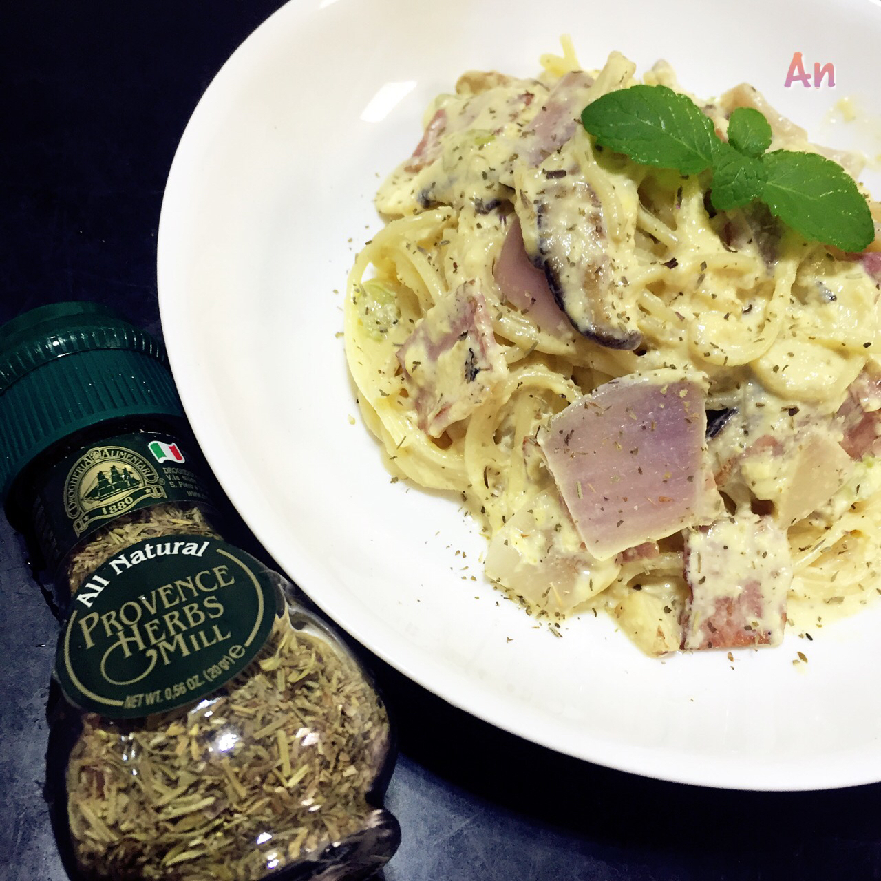 超简单的奶汁培根意面Carbonara