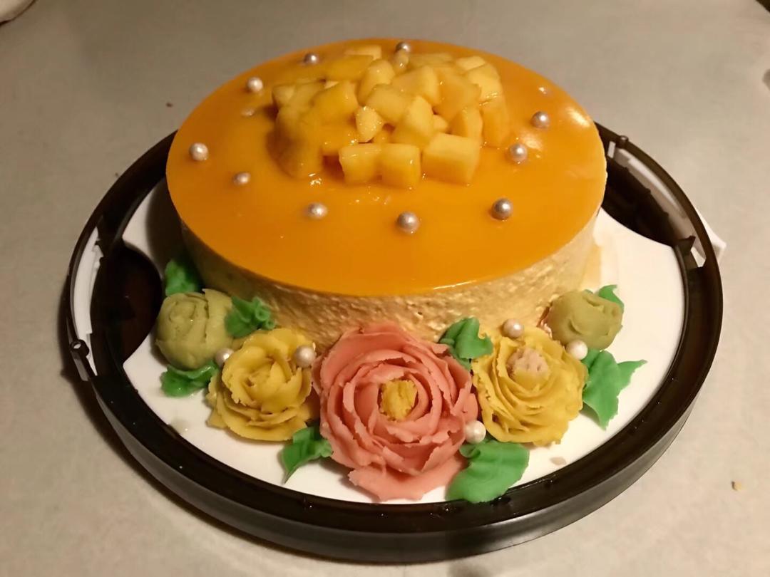 芒果酸奶慕斯蛋糕(8寸，有镜面，有饼干低层)非常具体的菜谱哦