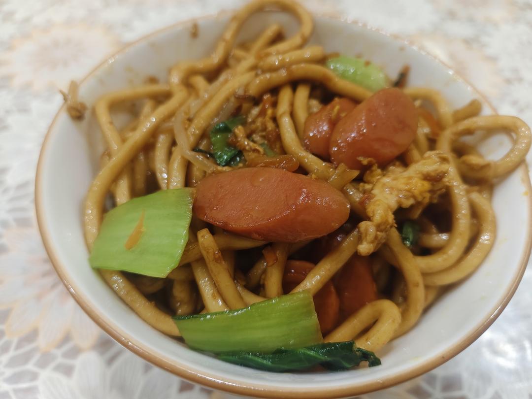 路边摊炒面🥘｜称之为夜宵杀手不过分吧🤣
