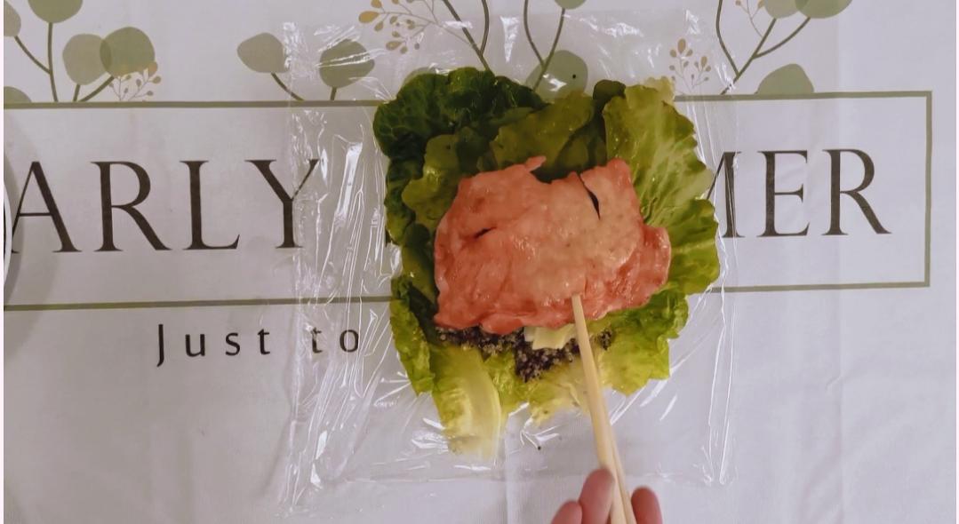 生菜番茄藜麦鸡蛋减脂三明治