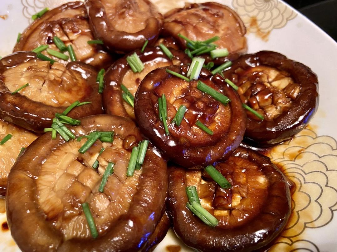 鲜嫩多汁，比鲍鱼还好吃红烧香菇