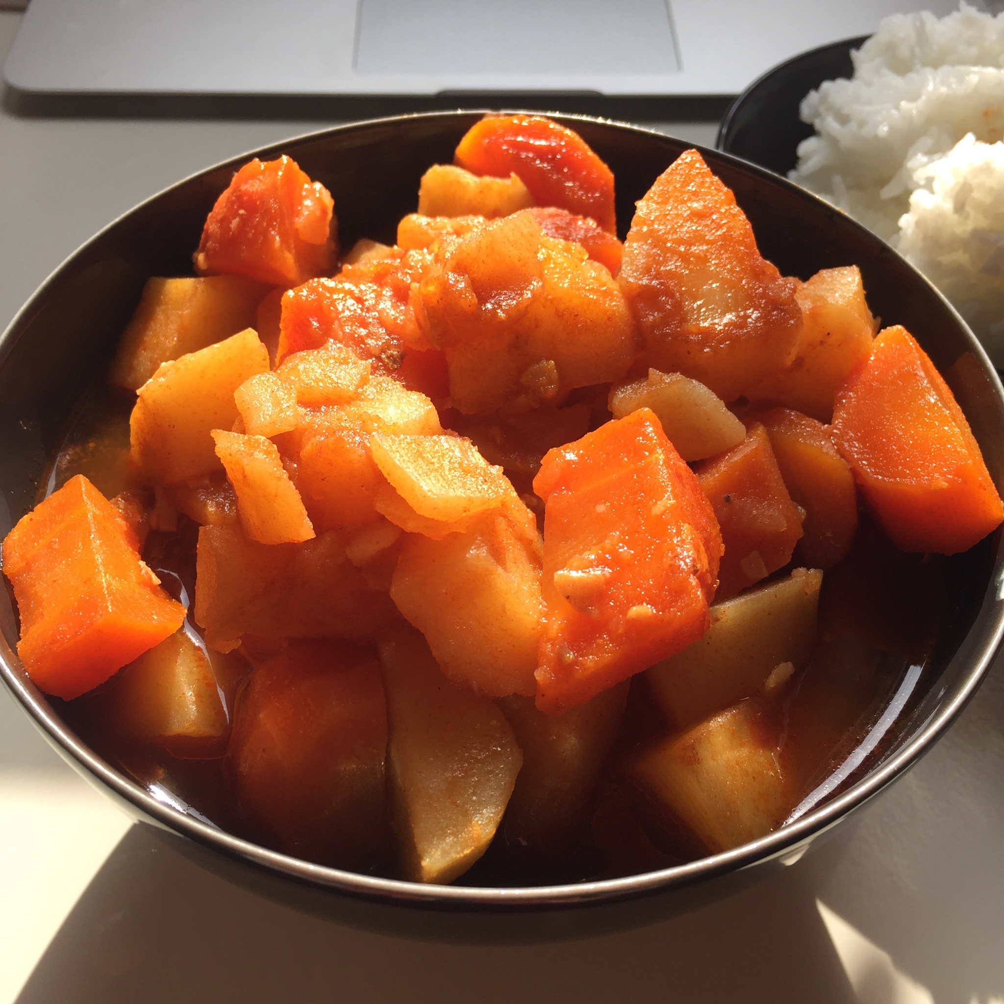 韩国料理——炖辣鸡翅(닭도리탕)