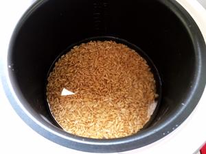 杂蔬鸡肉燕麦米炒饭的做法 步骤2