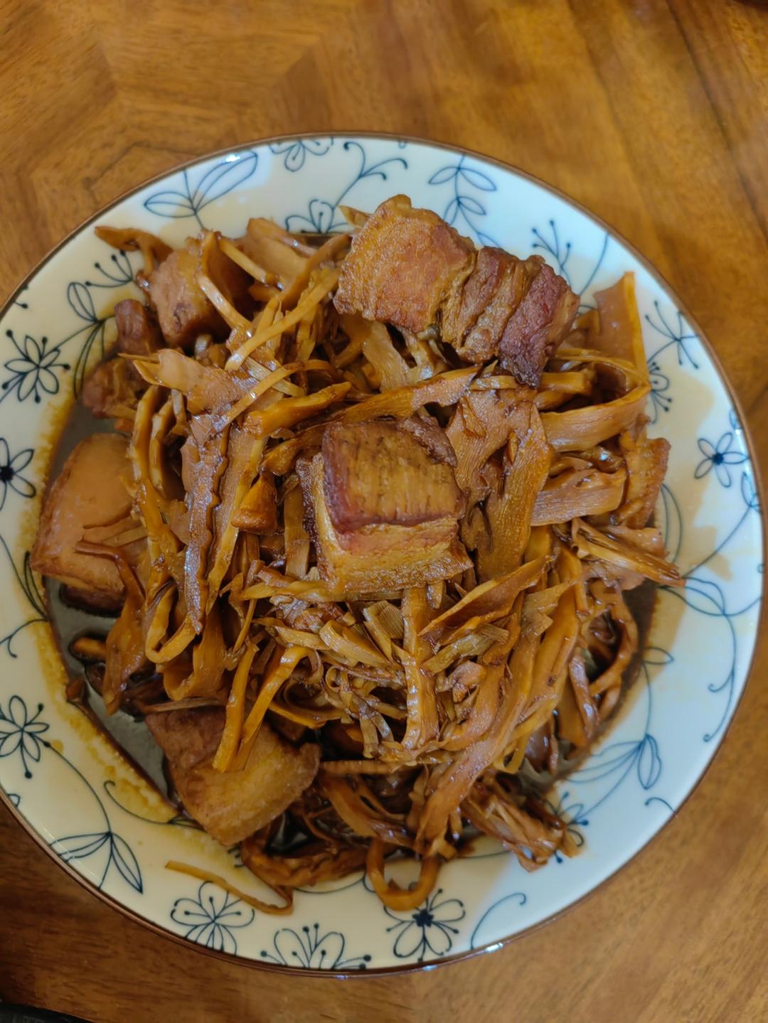 水笋烧肉
