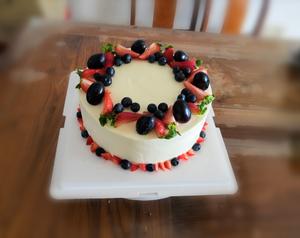 水果裱花蛋糕的做法 步骤3