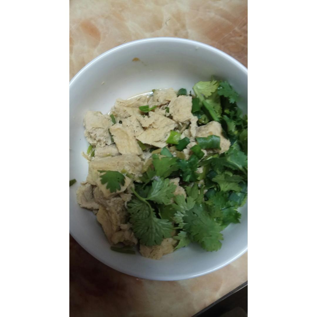 土豆烧冻豆腐（简单美味零难度）