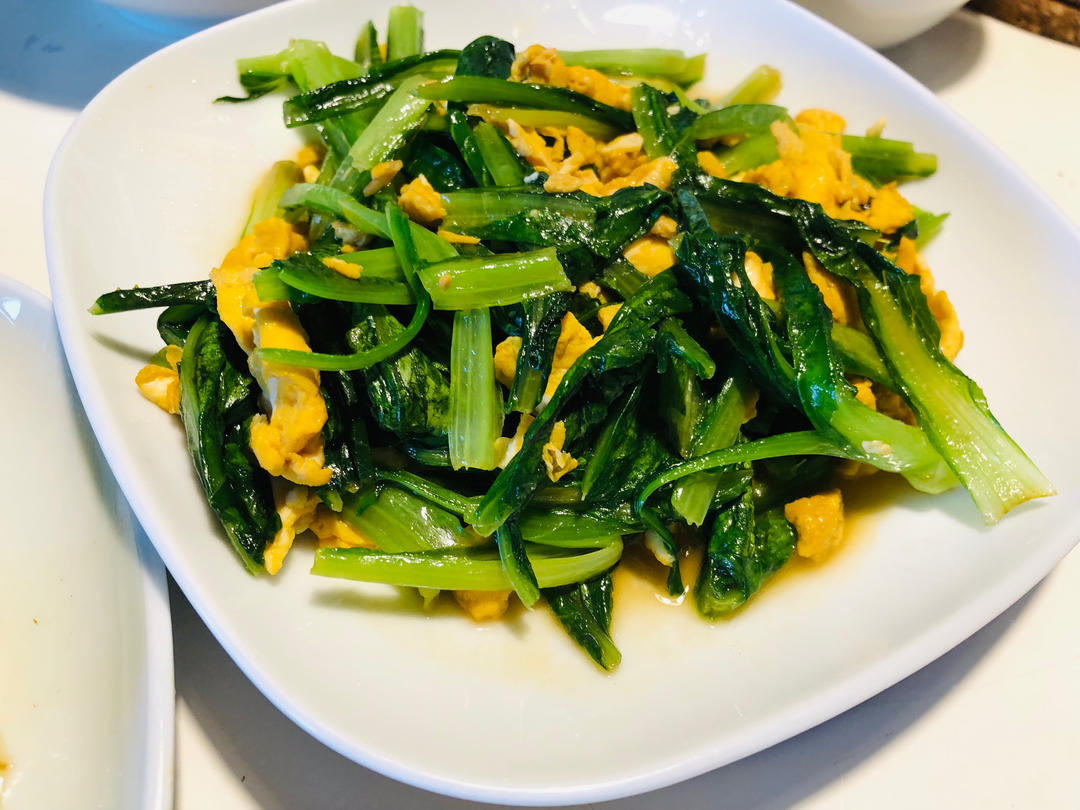 蚝油鸡蛋炒油麦菜