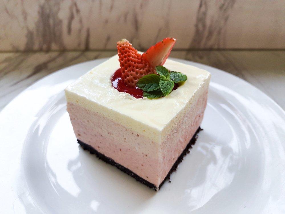 不用模具！| 创意草莓芝士慕斯～