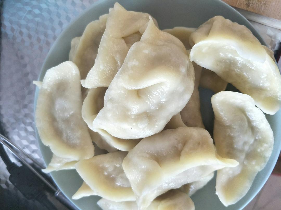 羊肉萝卜饺子。