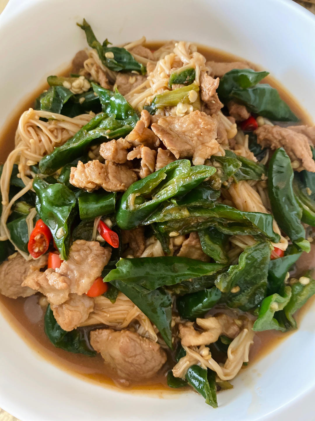 金针菇炒肉
