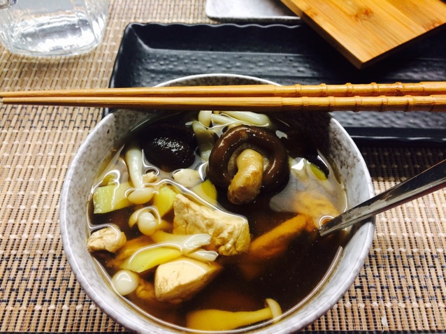 香菇炖鸡汤