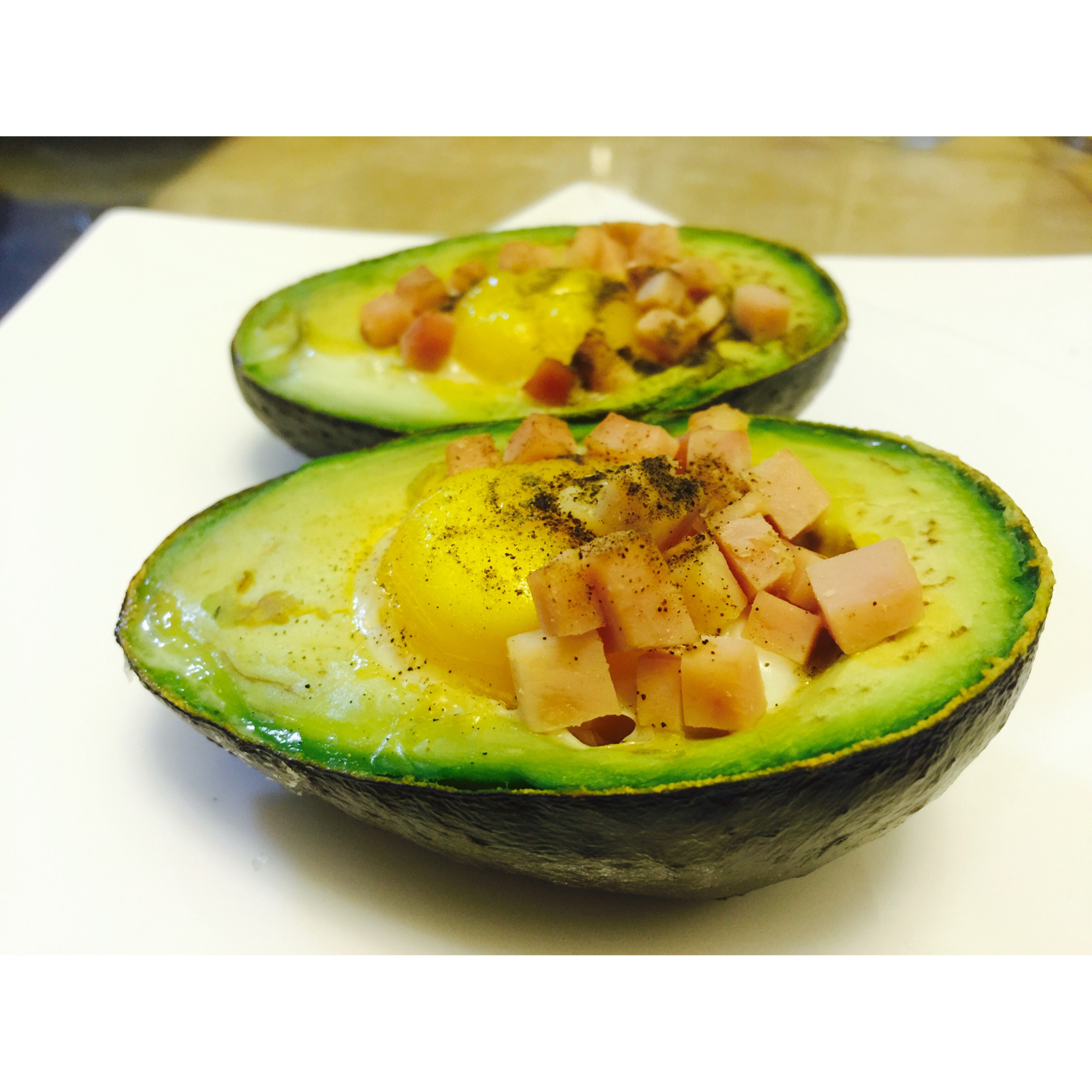 培根牛油果焗蛋