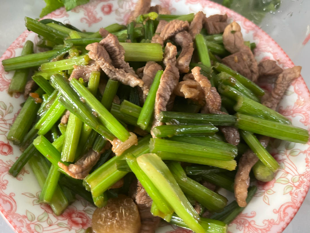 芹菜炒肉丝