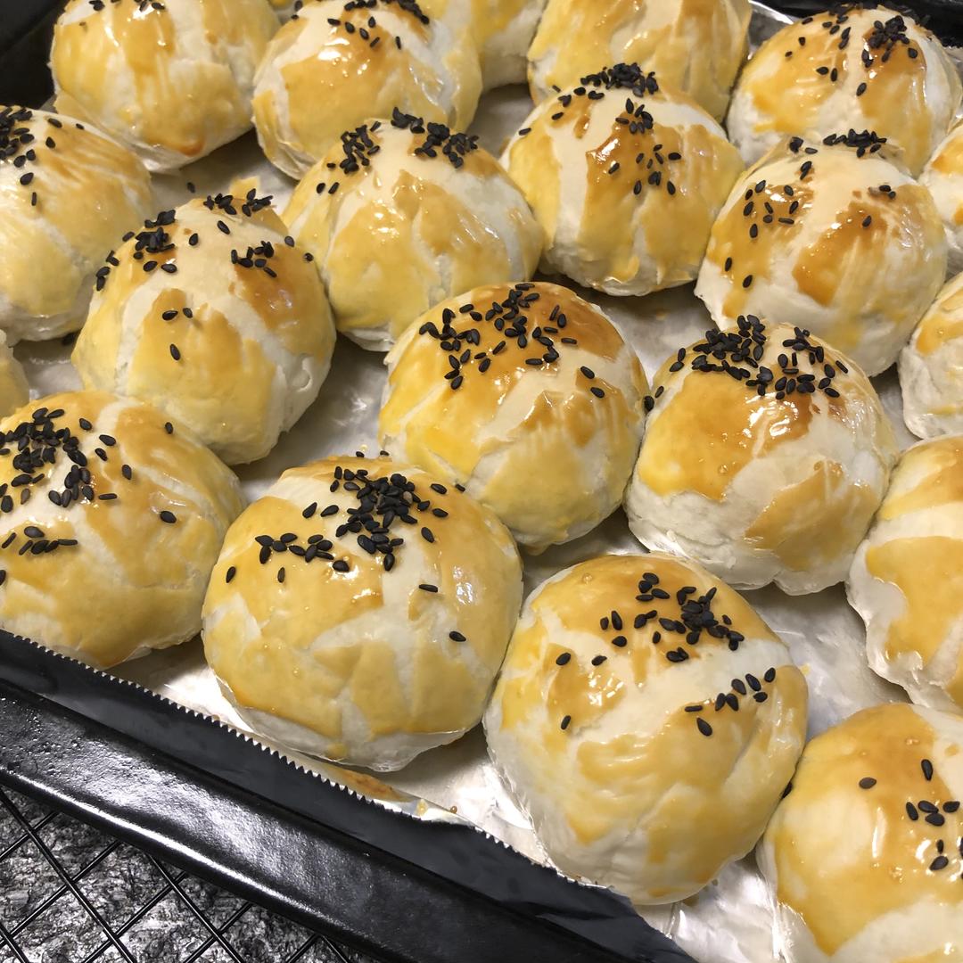 酥掉渣蛋黄酥