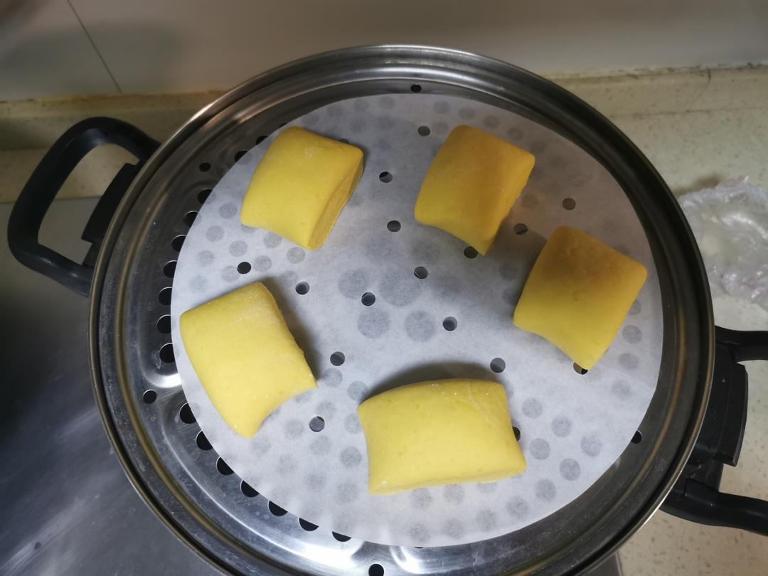超简单只需一发不放一滴水、弹性超好的黄金南瓜馒头（记录方子），附边角料的整形