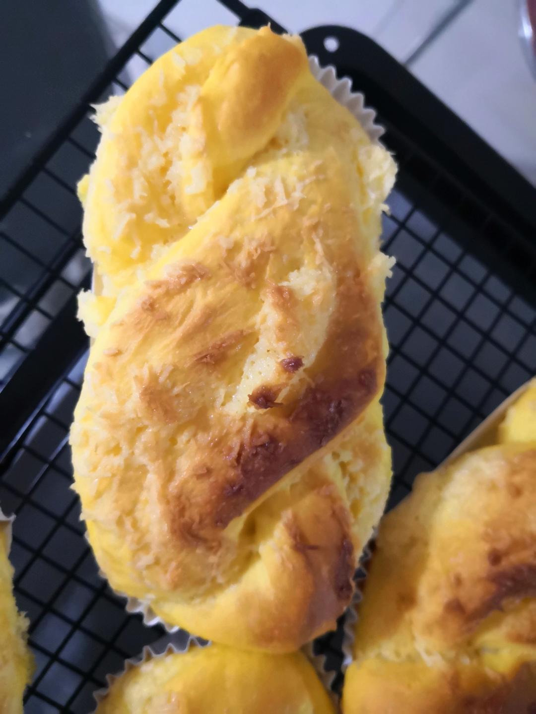 南瓜椰蓉手撕小甜包