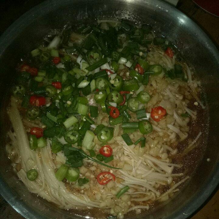 蒜蓉蒸金针菇