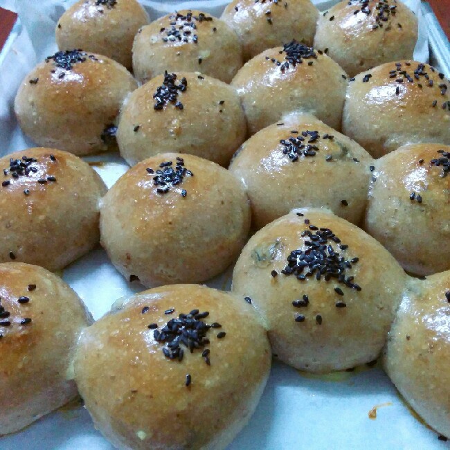 核桃葡萄干小餐包