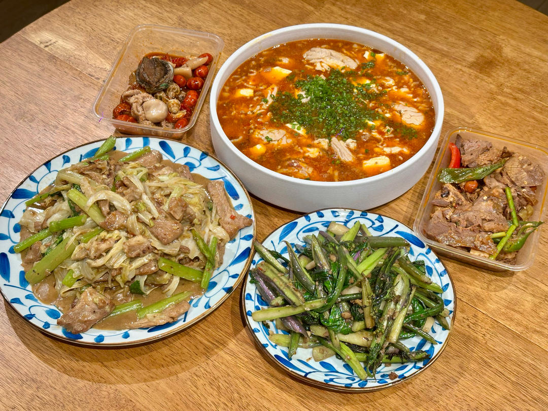 厨师长教你：“脑花烧豆腐”的家常做法，软糯入味，入口即化