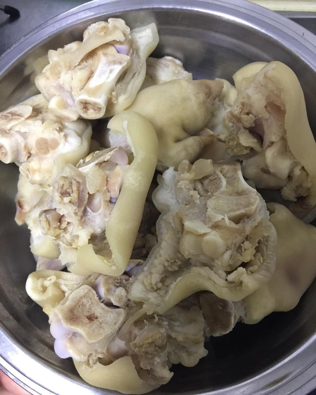 美味的家常菜：红烧猪蹄