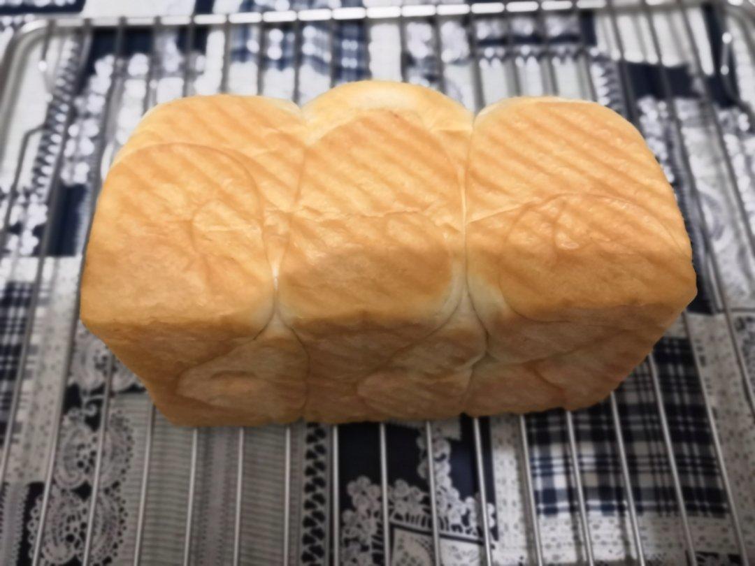 烫种鲜奶吐司