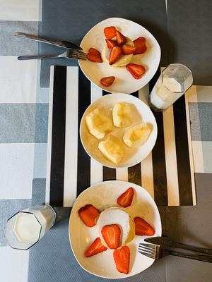 元气早餐—舒芙蕾草莓松饼的做法 步骤12