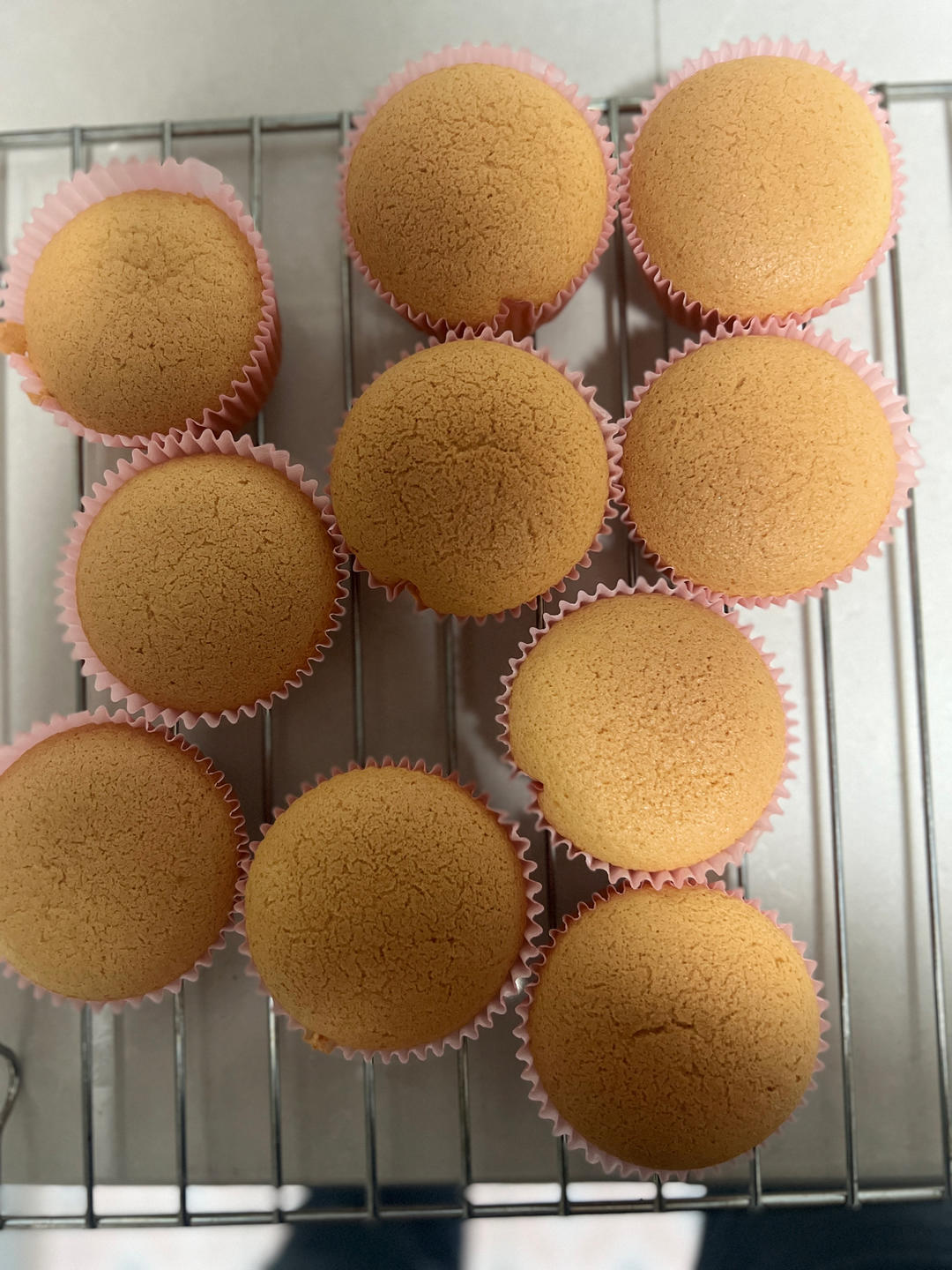 不回缩不开裂戚风纸杯蛋糕