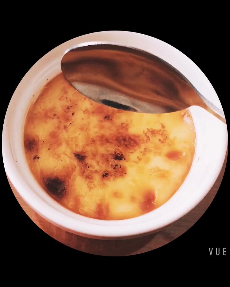 CRÈME BRÛLÉE 法式烤布蕾（焦糖布丁）