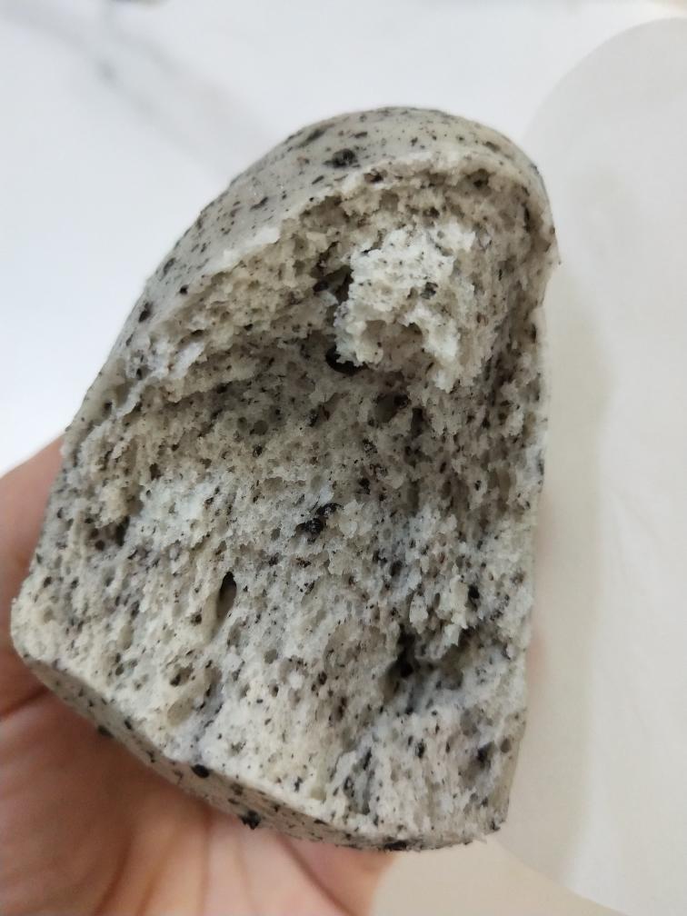 补钙又好吃😋简单快手奶香黑芝麻馒头