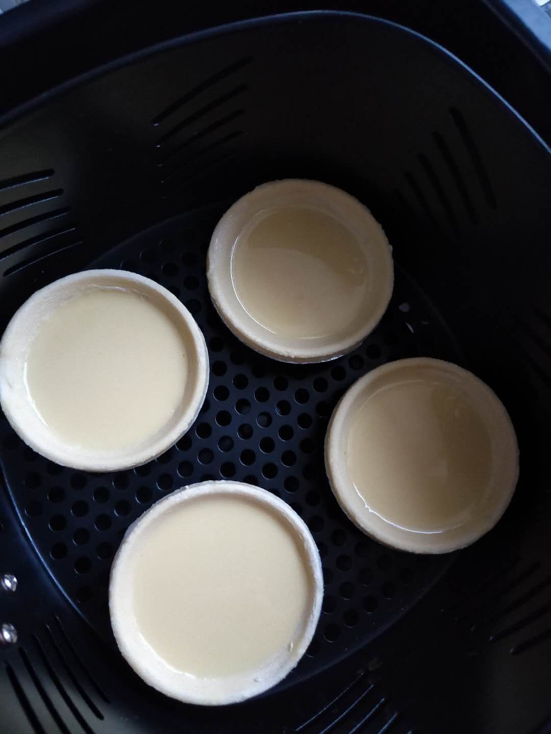 空气炸锅做蛋挞（奶牛+鸡蛋的蛋挞液）的做法 步骤7
