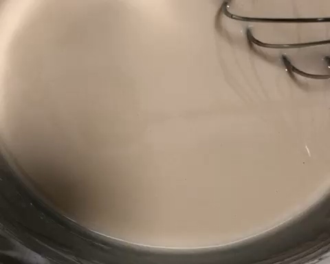 超详细的瑞士卷奶油蛋糕卷原味蛋糕卷的制作方法 饱满不掉皮不开裂（附模具换算方法）的做法 步骤7