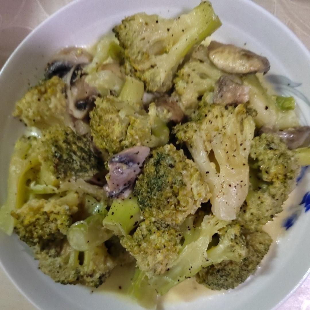 奶油焗口菇西兰花