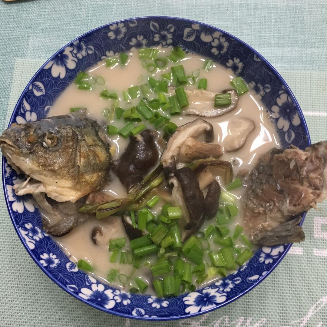鲫鱼汤