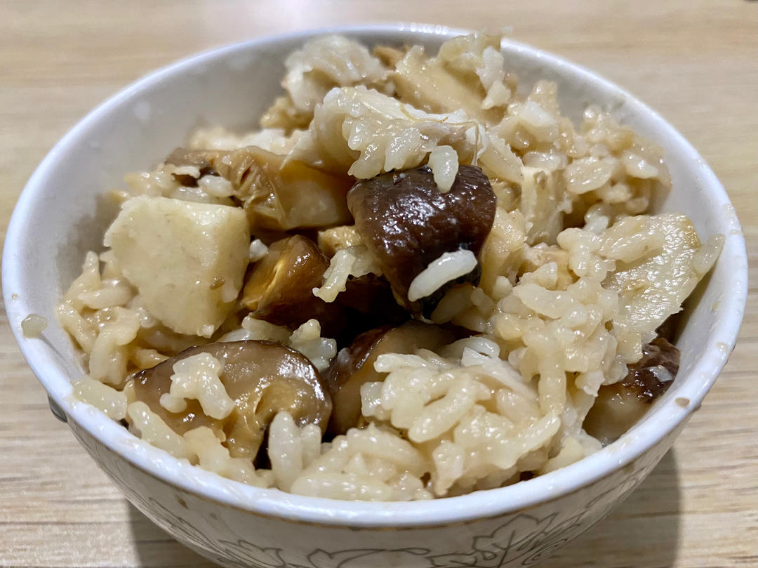 香菇芋头炊饭