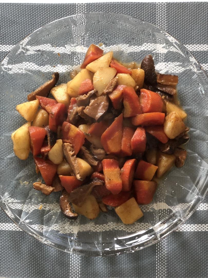 红烧土豆胡萝卜香菇