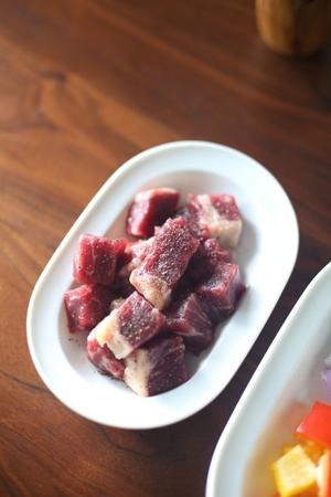 彩椒牛肉串【8月北鼎烤箱食谱】的做法 步骤3