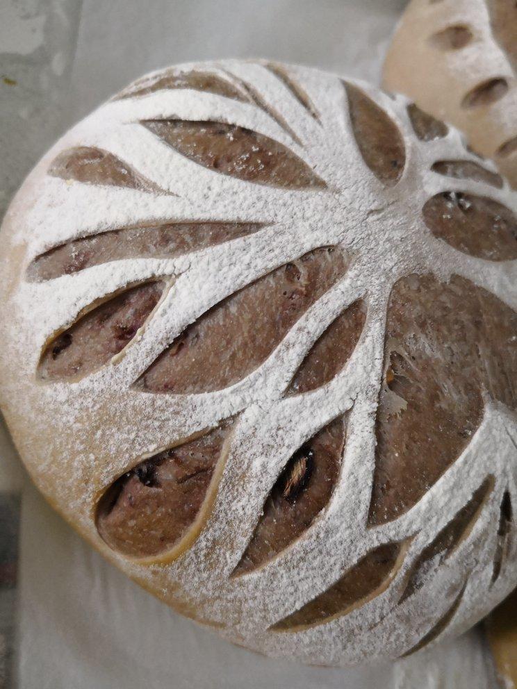 回味悠长的红酒果干面包