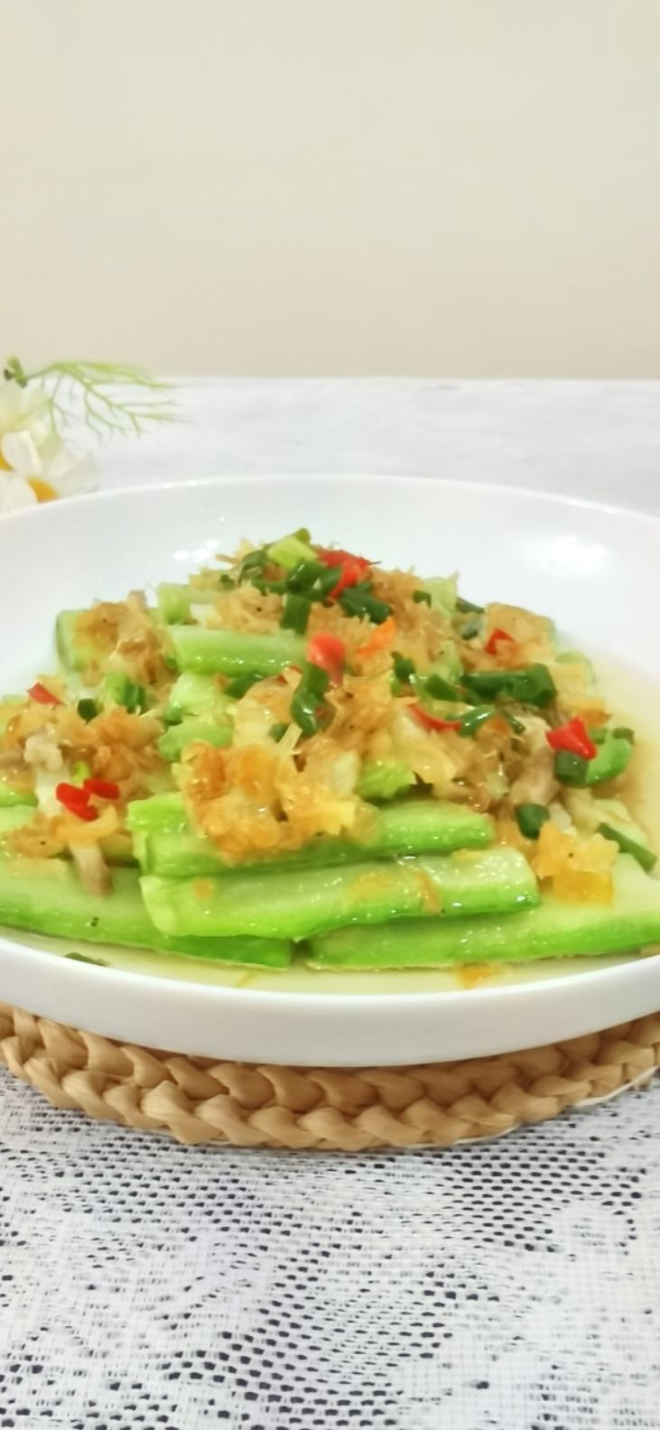 江瑶柱蒸丝瓜