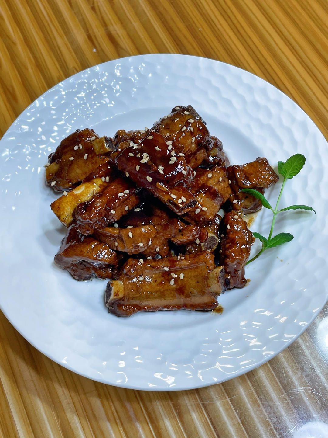 酸梅排骨的做法