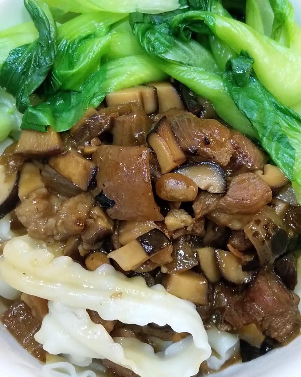 香菇卤肉面