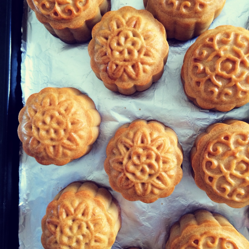 广式月饼——蛋黄莲蓉月饼