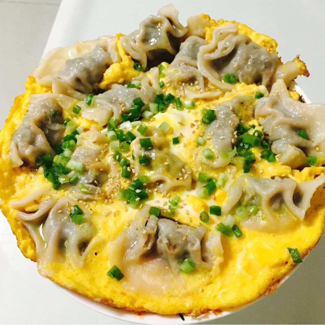 萌菌酱要变蜜桃子做的抱蛋煎馄饨